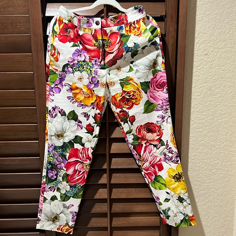 Floral print pants